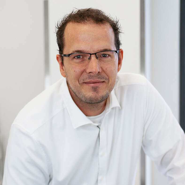 Alexander Caspari - Bereichsleiter Blechbearbeitung. Vertrieb.