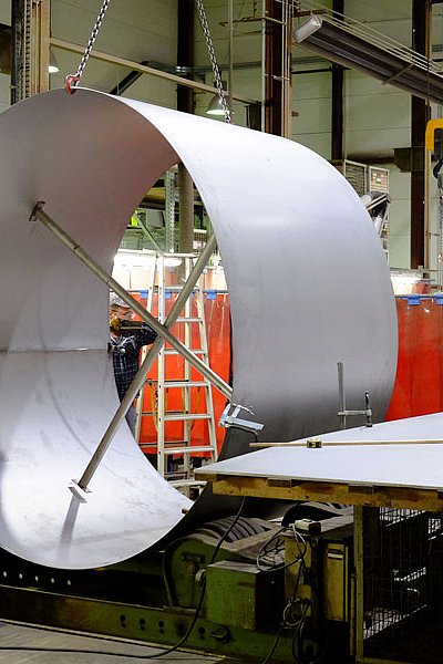 Aktuell in Produktion: Einzigartiger Lagertank mit 50 m³, gefertigt aus Edelstahl.